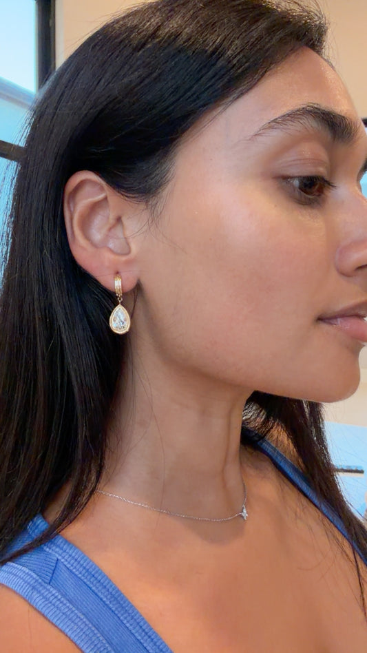 THE RAIN DROP EARRINGS