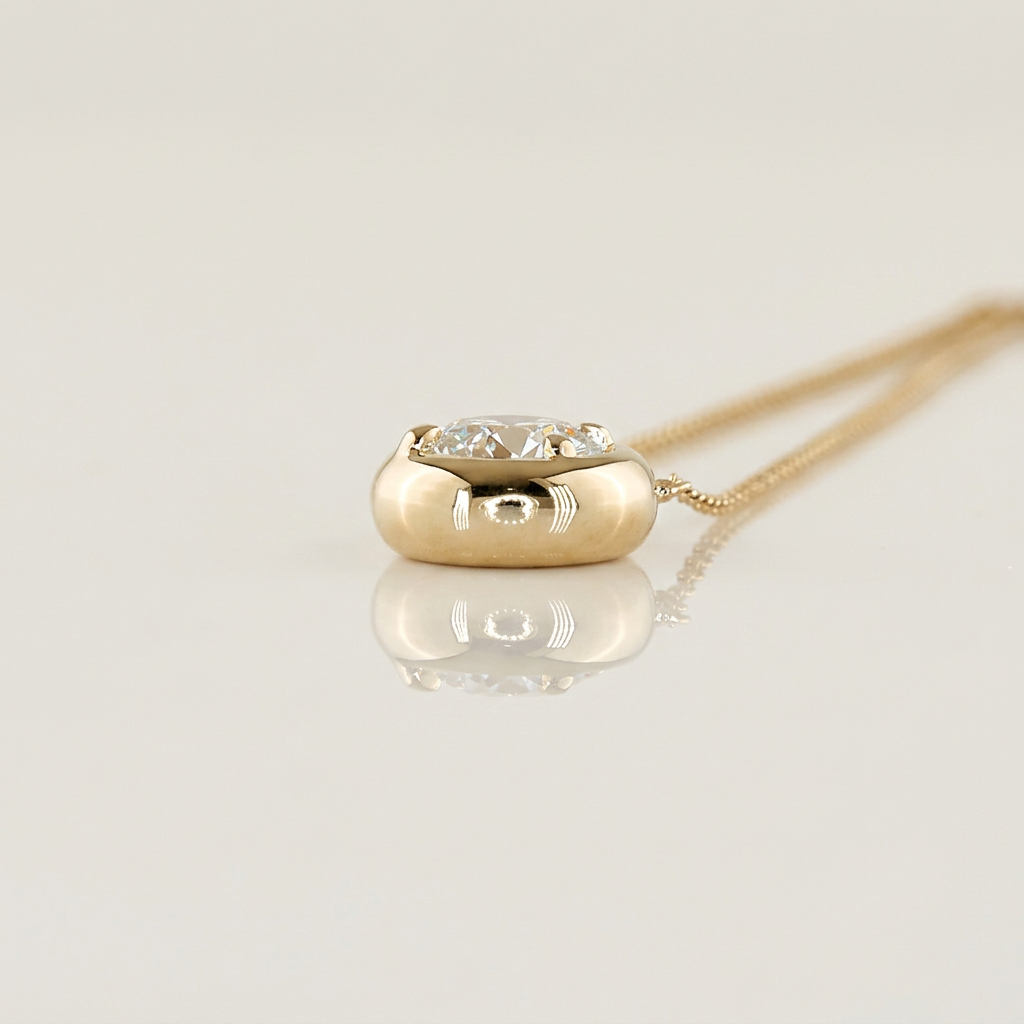 THE SACHA PENDANT