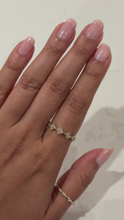 Clover Ring